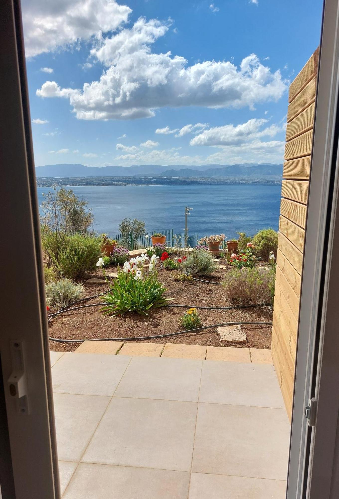 Aegean View Villa Loutraki  Exterior photo